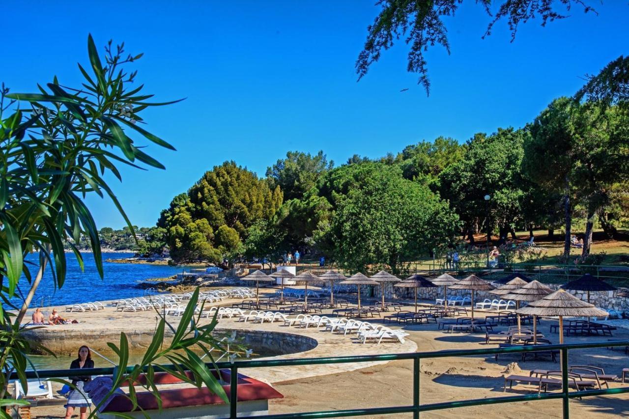 Apartments Pernar Porec Exterior photo